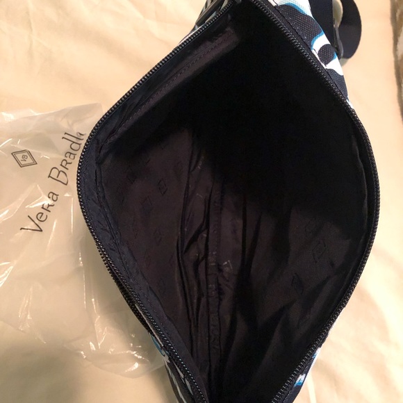 Brand new sling backpack by Vera. - Picture 4 of 7